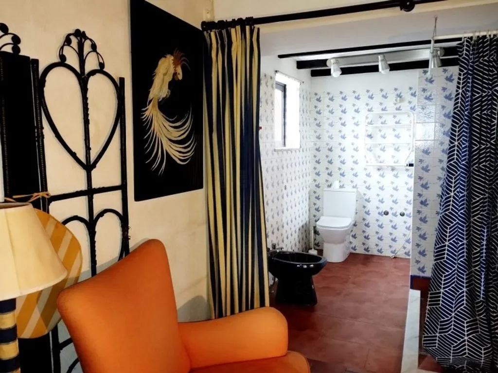 Bathrooms - Isolated Luxury House with Pool in Sesimbra
