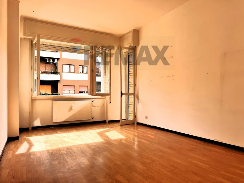 Stanze - Spacious Apartment with Parking in Ostia Ponente