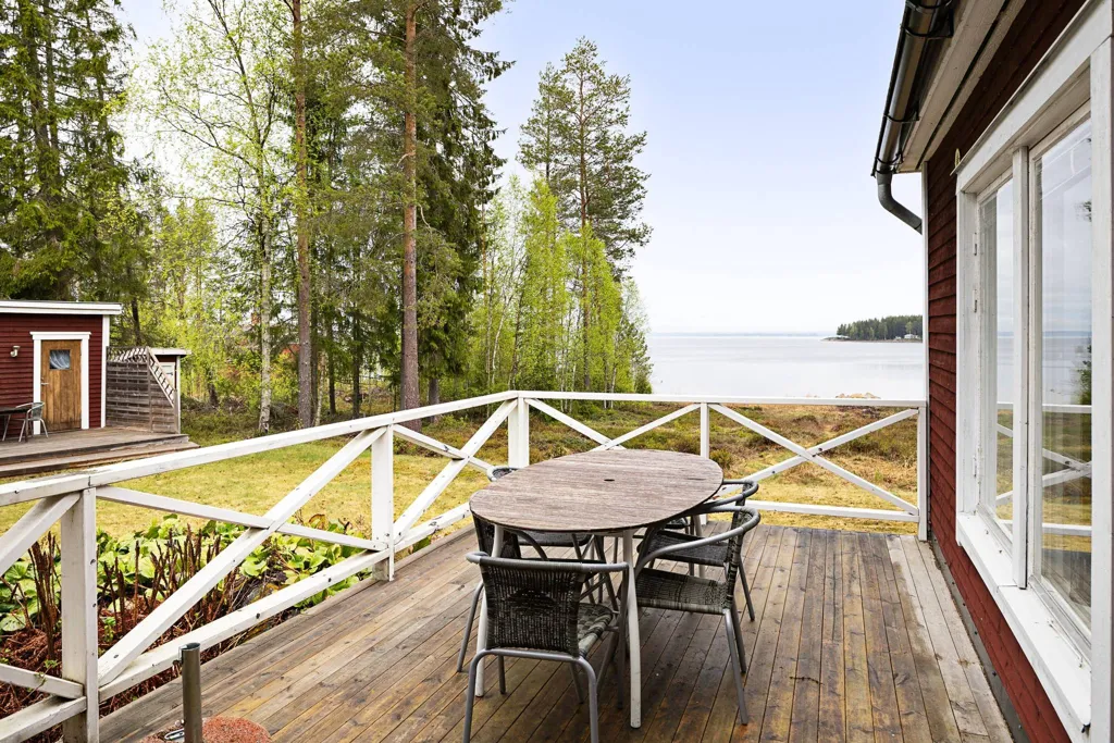 Terrasse - Holiday Home with Sea View in Kittjavan