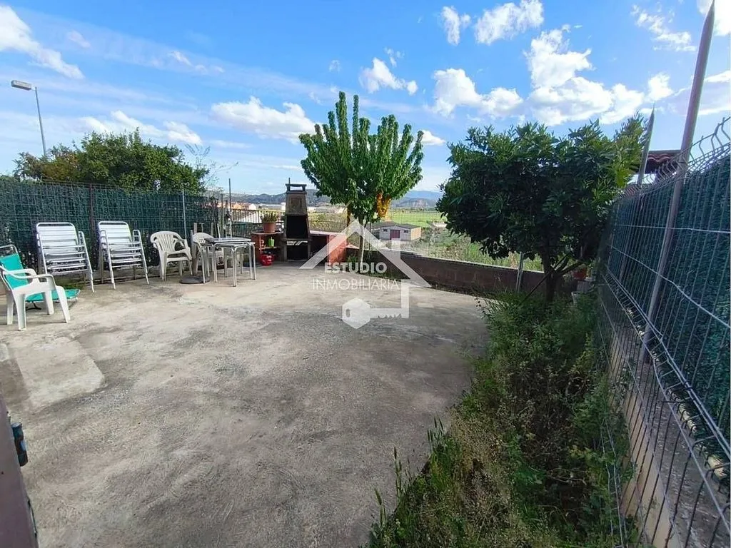 Terrasse - House with Terrace and Garage in Mendavia