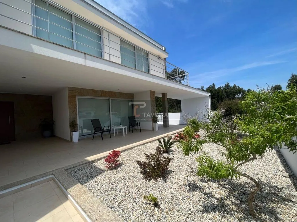 Terrace - Contemporary House with Pool in Viana do Castelo