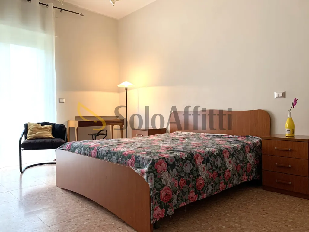 Chambres - Furnished Apartment with Balconies in Catanzaro