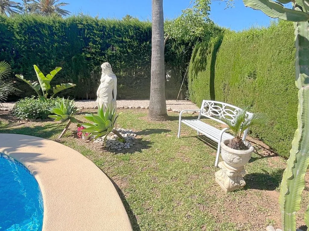Piscina - Chalet with Pool and Terrace in Els Poblets
