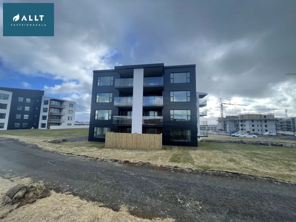 3-toaline korter asukohas Reykjanesbær