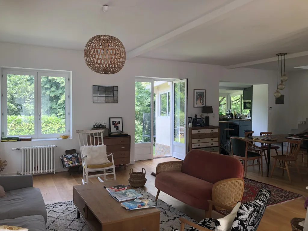 Elutuba - Charming House with Garden in Écully