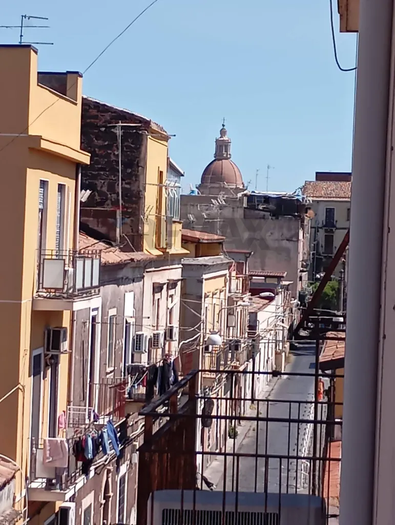 Rõdu - Apartment with Balcony in Catania Semi-Centre