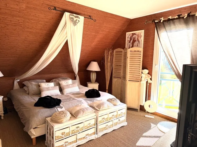 Chambres - Maison Traditionnelle avec Piscine à 16 km de Dieppe