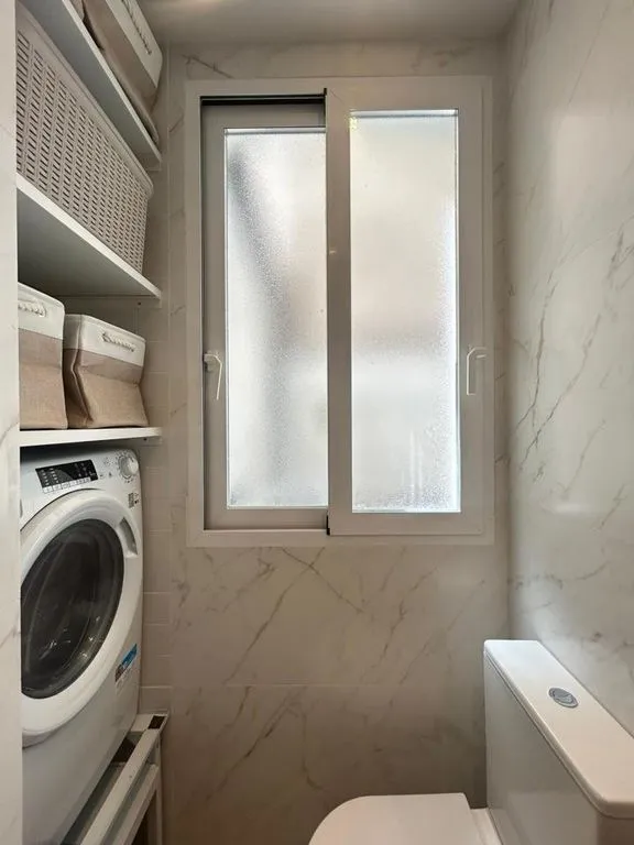 Salles de bain - Modern Flat with High-Quality Finish in Madrid