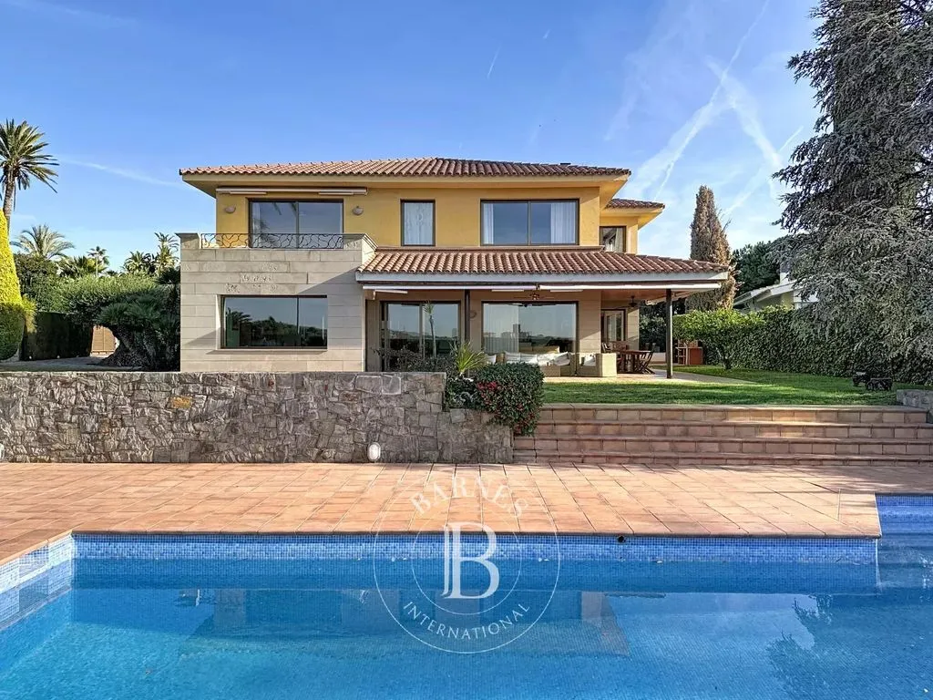 Bassein - Luxury Villa with Pool in El Masnou
