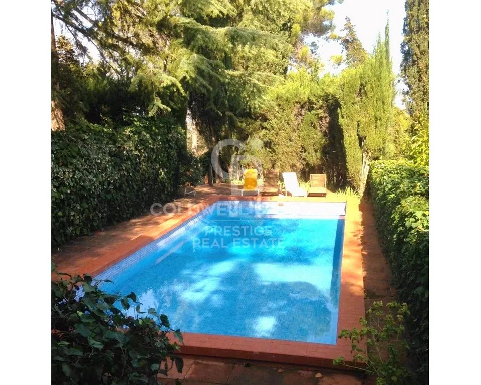 Piscina - Luxury Farmhouse with Pool in Castellví de Rosanes