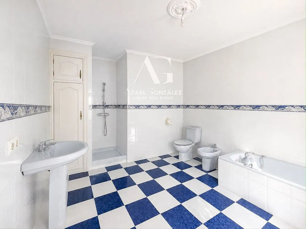 Salles de bain - Independent House with Extensive Garden in Pechón