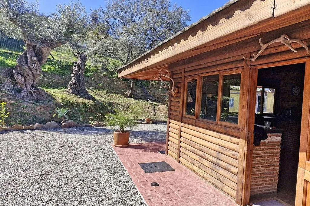 Exterior - Rustic Cottage with Pool in Coín