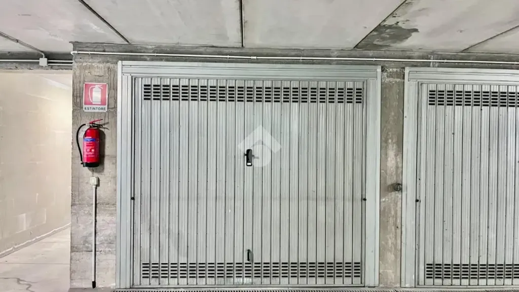 Garage - Trilocale with Terrace in Adro