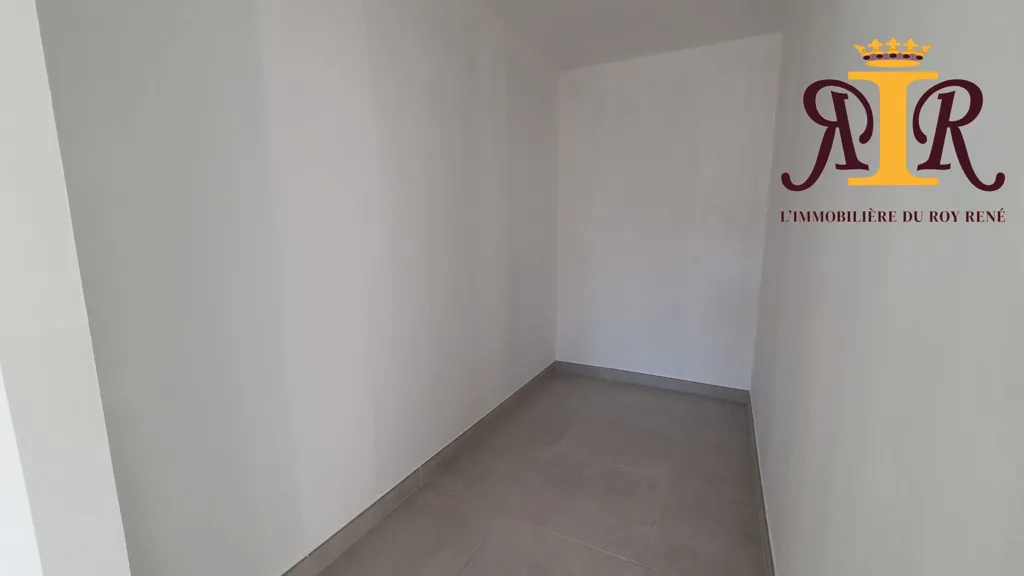 hallway_entrance