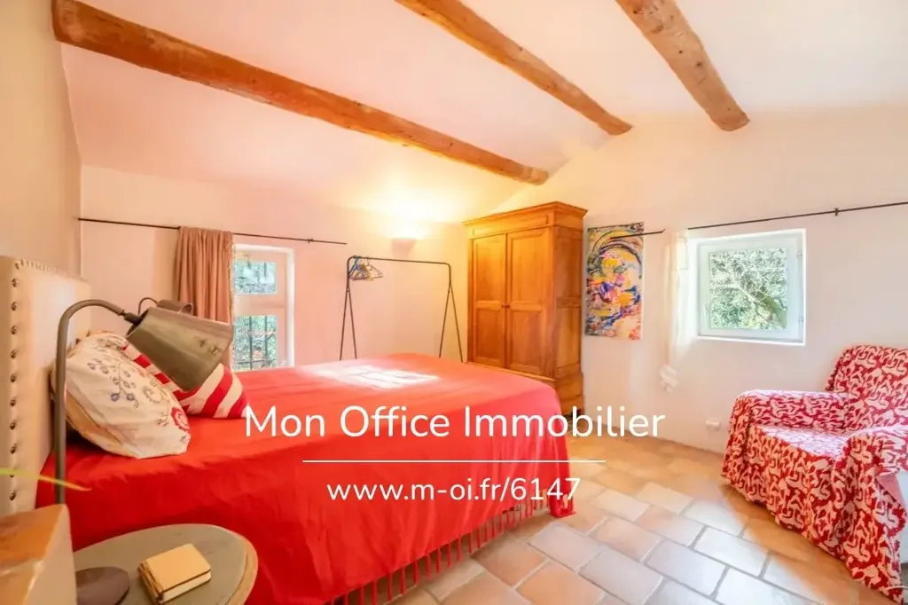 Chambres - Maison 9 pièces à Vaugines