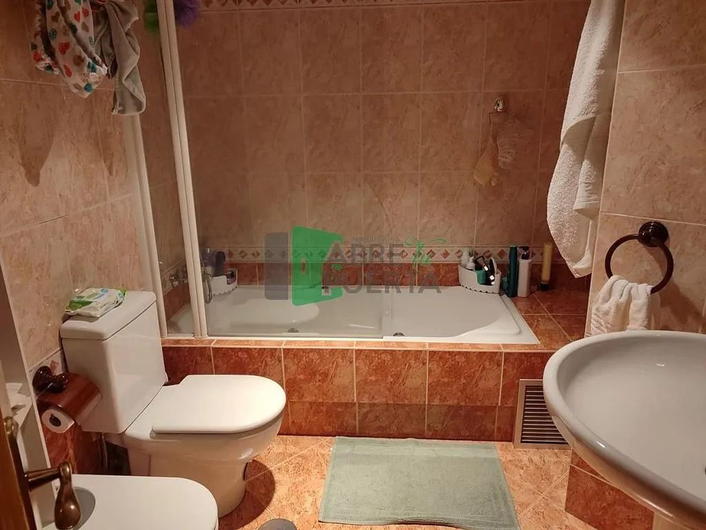 Bathrooms - Duplex with Terrace in Ourense
