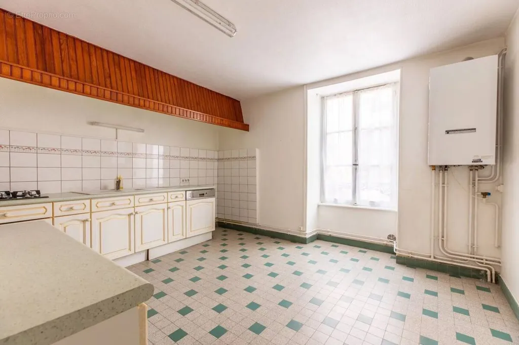 Köök - Duplex Apartment with Vaulted Cellar in Saint-Amant-Tallende