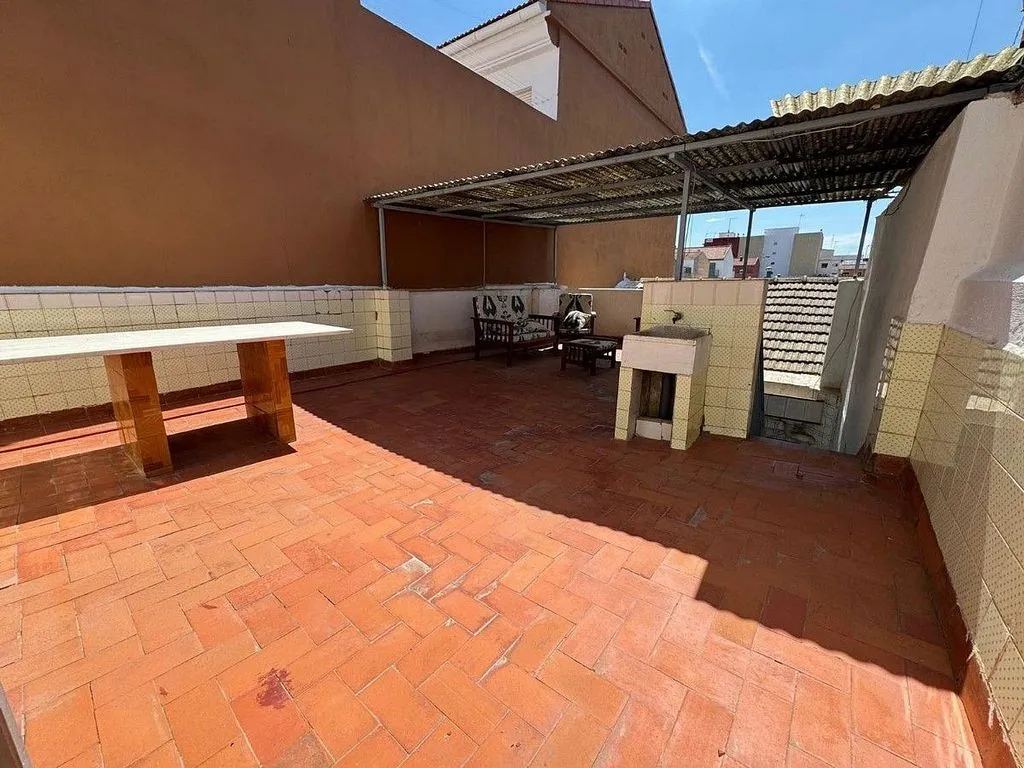 Terrasse - Chalet with Terrace in Aldaia