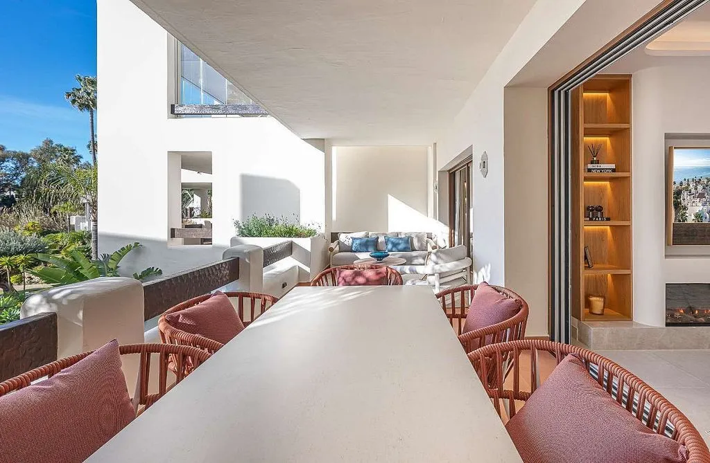 Terrass - Contemporary Apartment with Pool in El Padrón