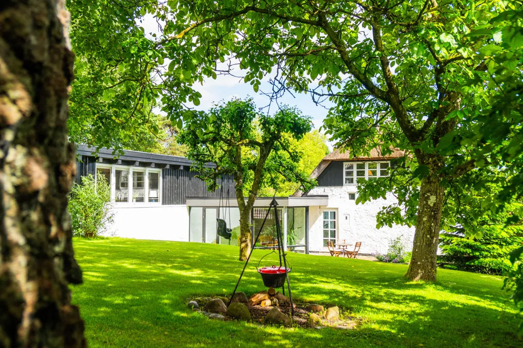 Jardin - Historic Villa with Garden in Svejstrup