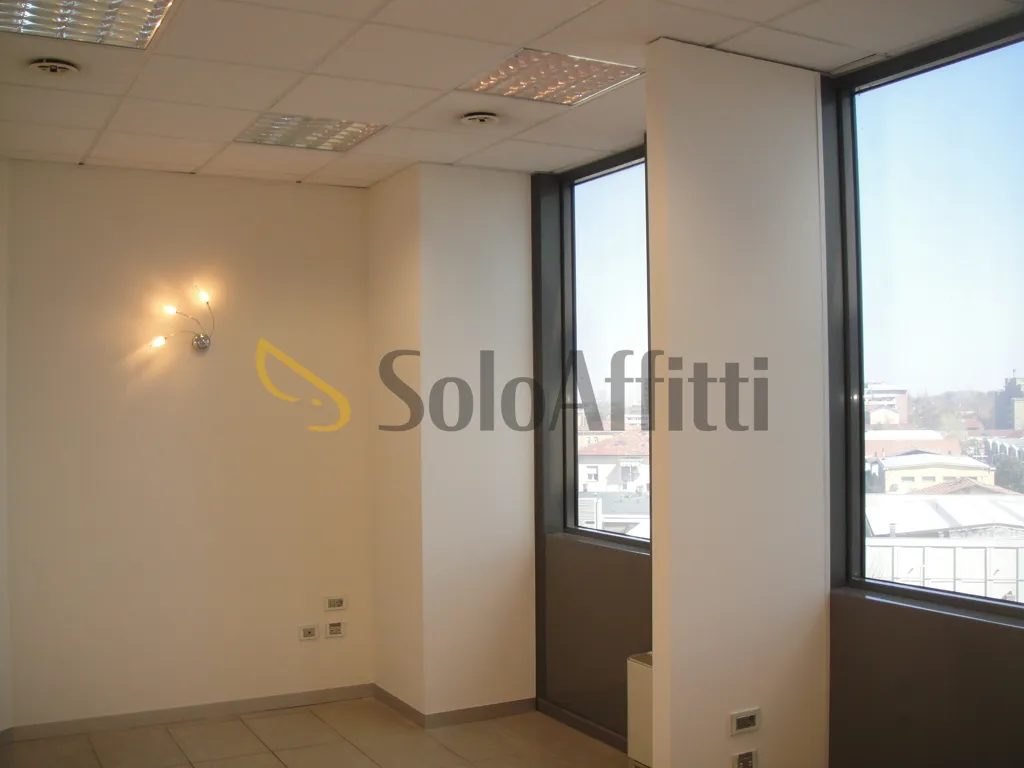 Kabinet - Office with Parking at Direzionale Toscanini, Modena