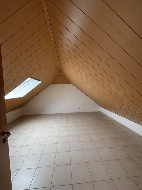 Toad - Bright Flat with Parking in Tintigny