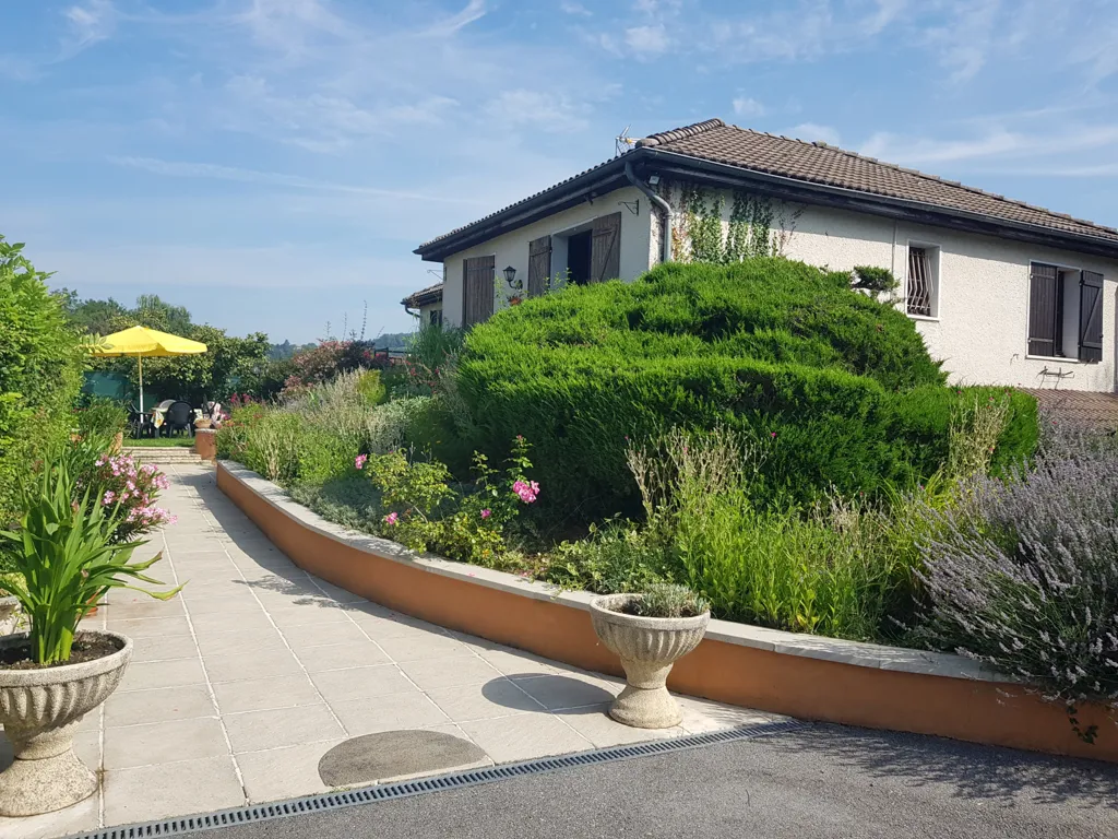 Aed - Villa with Pool and Chalet in Vinay