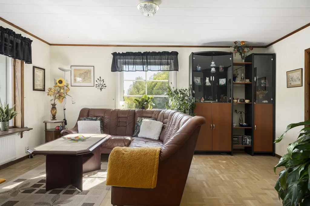 Séjour - Villa with Workshop in Idyllic Setting