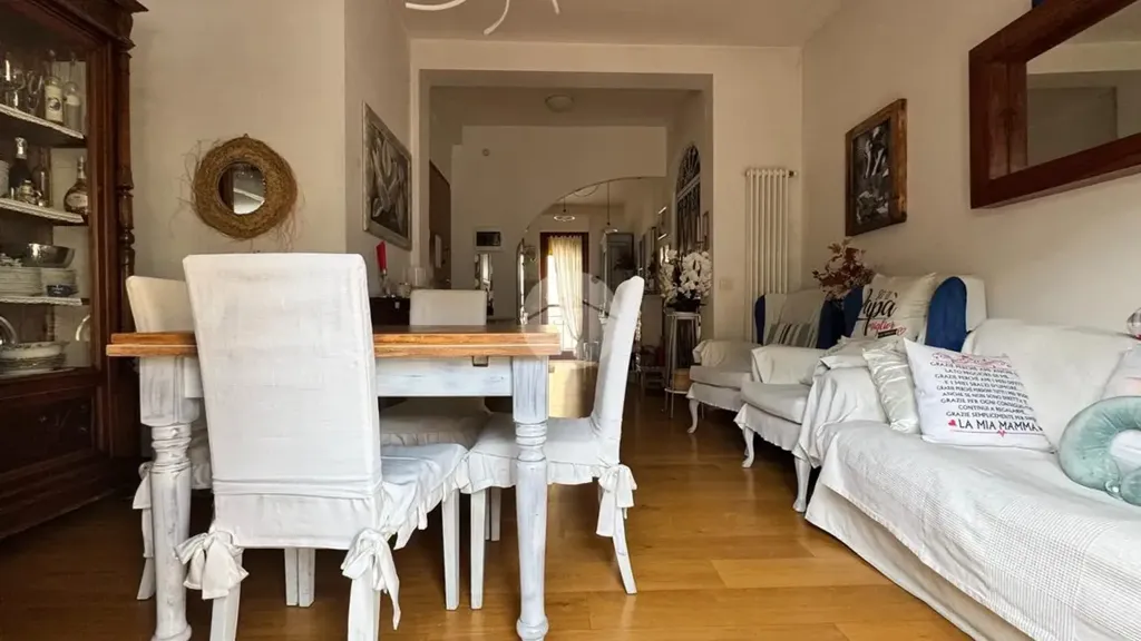 Salle à manger - Rustic-Style Apartment with Balcony in Florence