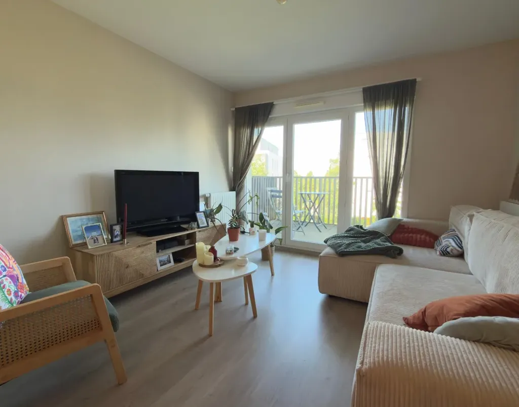 Elutuba - 2-Bedroom Apartment with Balcony in Bruz