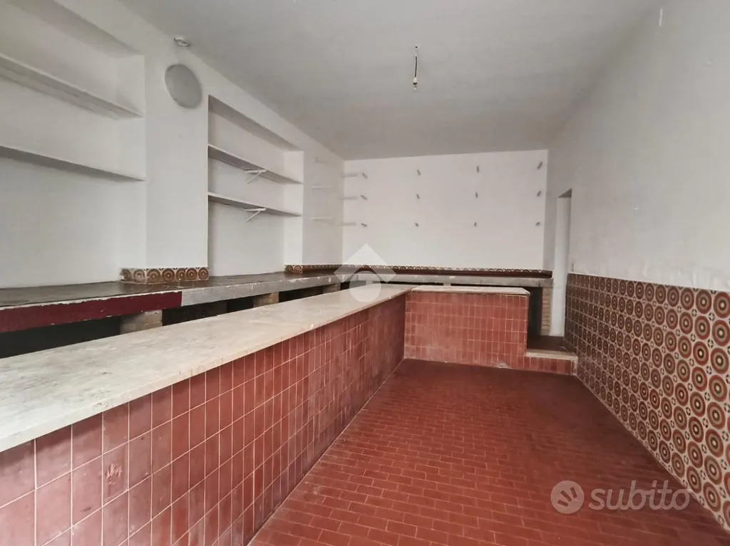 Toad - Historic Townhouse with Courtyard in Sigillo