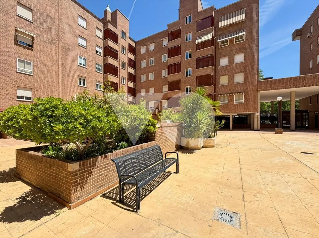 Jardin - Luxury Apartment with Pool in Las Rosas, Madrid