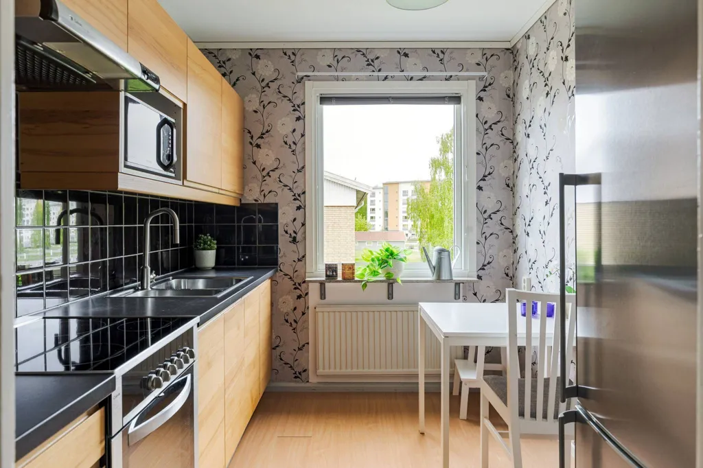 Cuisine - Two-Bedroom Flat with West-Facing Balcony in Kalmarhus