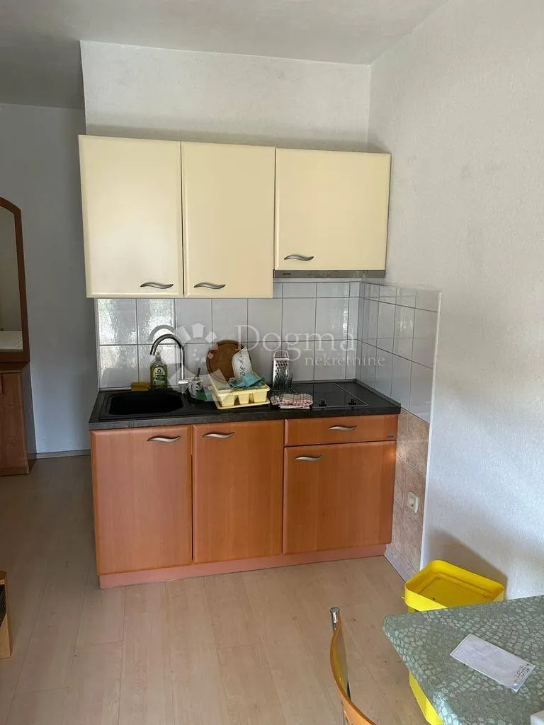 Cuisine - Spacious Family House with Multiple Terraces in Valbandon