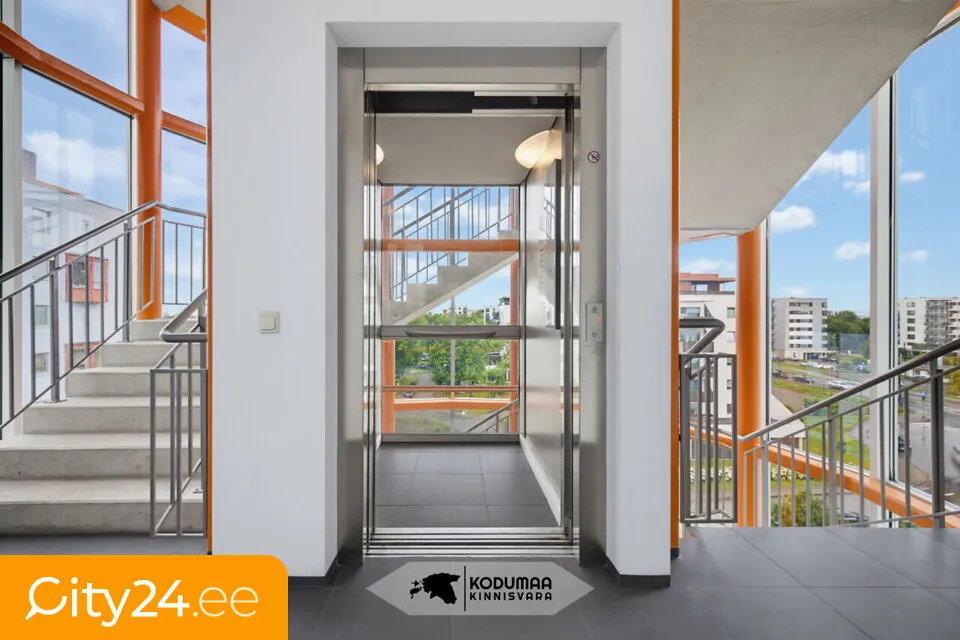 Esik - 3-Bedroom Flat with Garden View in Mustamäe