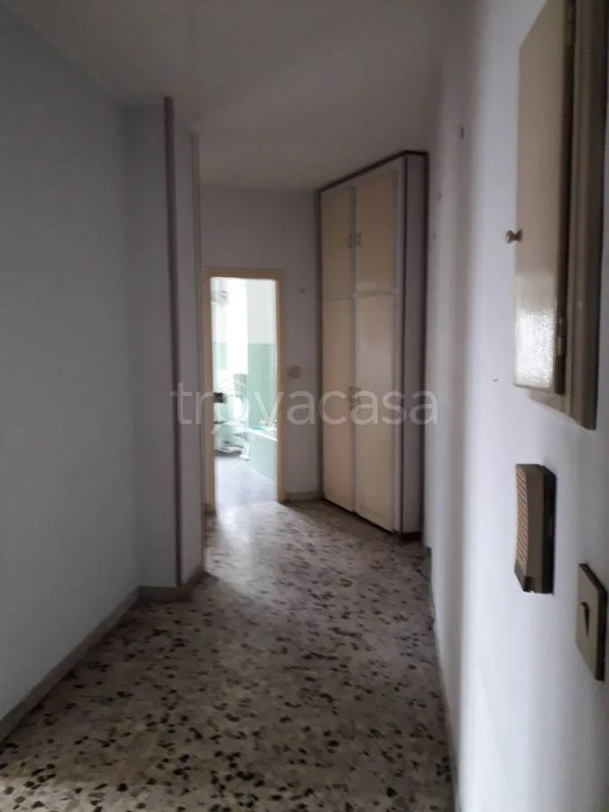 Esik - Bright Apartment with Balcony in Turin