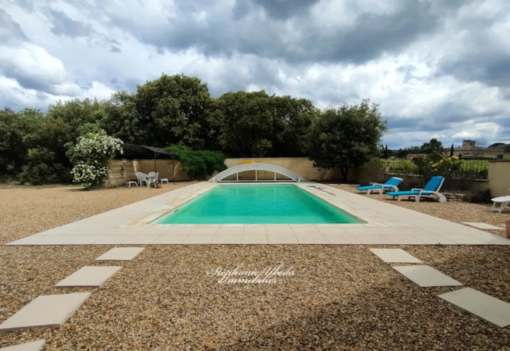 Bassein - Villa with Vineyard View in Cabrières-d'Avignon