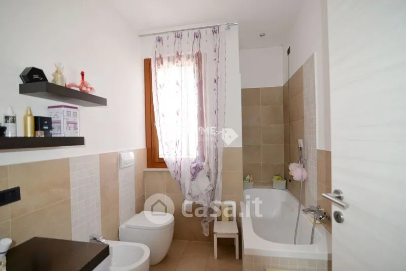 Salles de bain - Apartment with Balcony in Urbisaglia