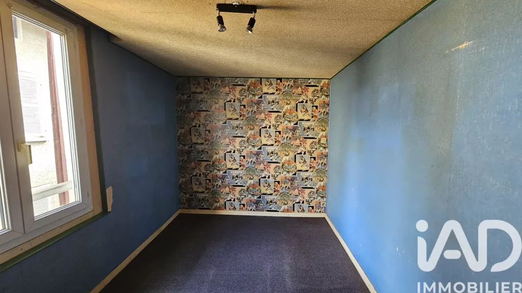 Rooms - Town House with Garage in Maurs Centre