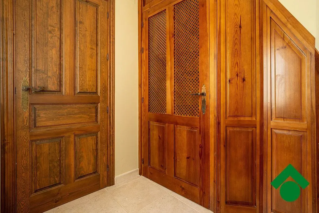 hallway_entrance