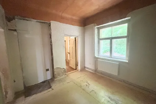 Pièces - Historic Flat with Central Heating in Tartu City Centre