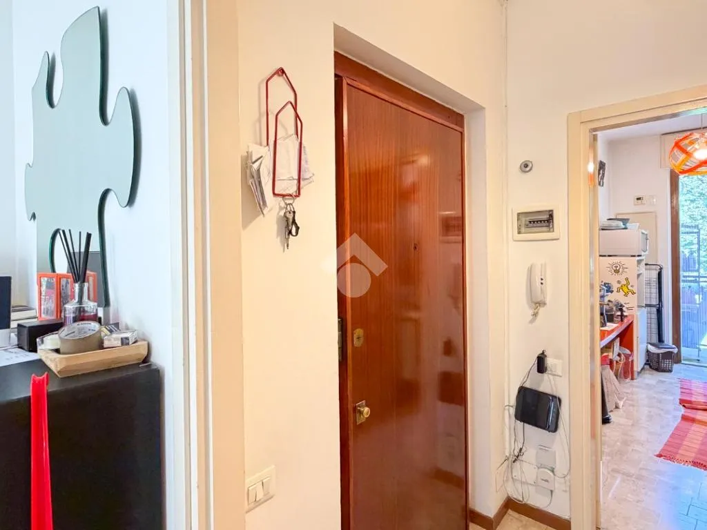 Esik - Elegant 2-Bedroom in Central Milan