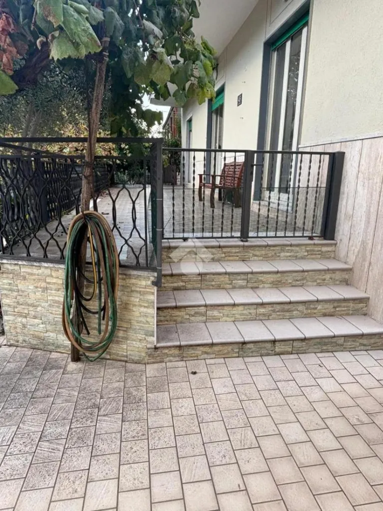 Toad - Characterful Apartment with Balcony in Lauro