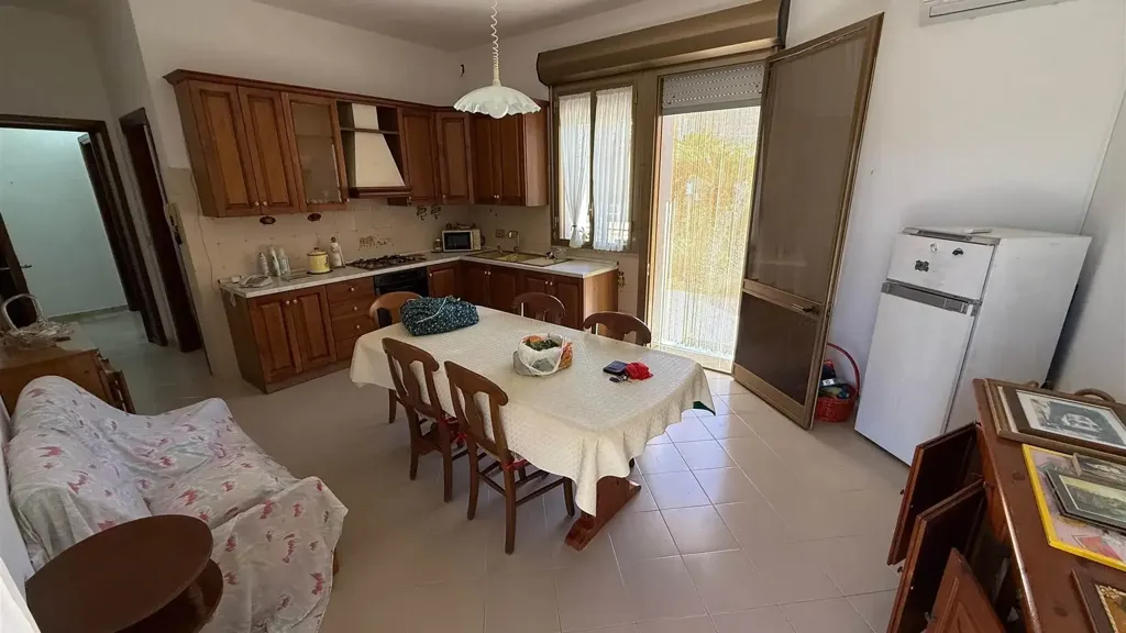 Söögituba - Villa with Garden in Contrada Berbarello, Marsala