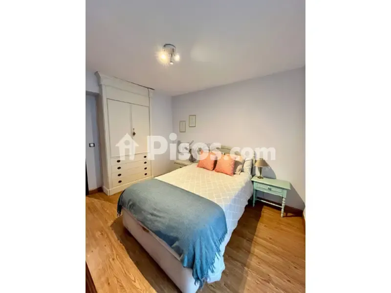 Bedrooms - Modern Flat with Balcony in León