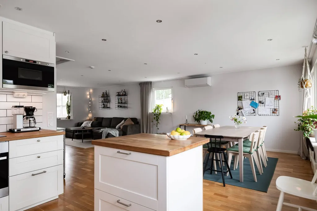 Köök - Stylish Duplex with Garden in Hovsta