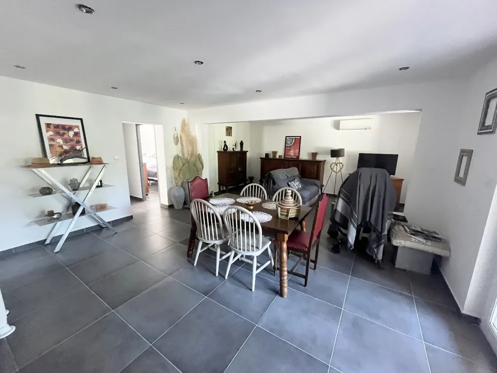 Salle à manger - Villa au Calme avec Piscine en Exclusivité
