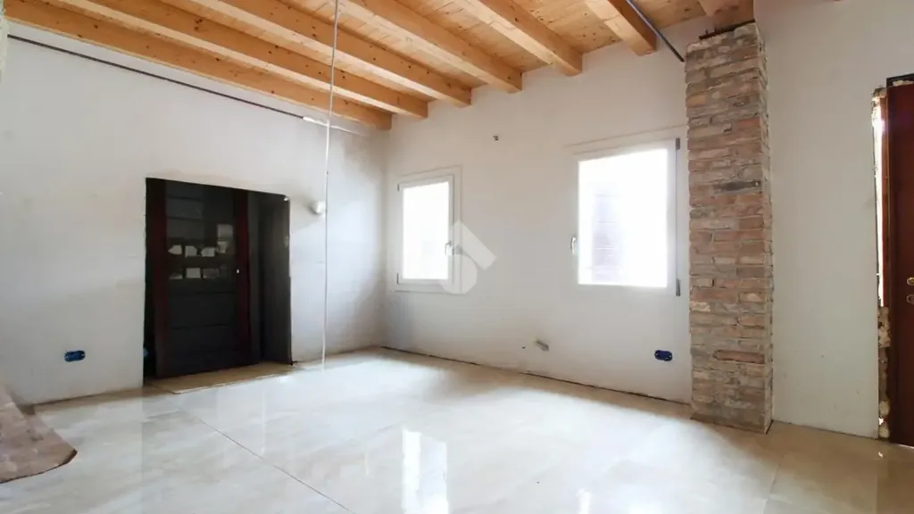 Rooms - Restored Terraced Villa in Roncade