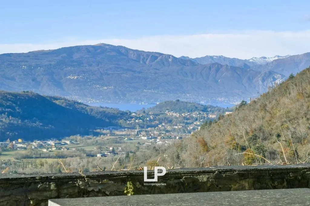 Terrasse - Luxury Villa with Lake Views in Cittiglio
