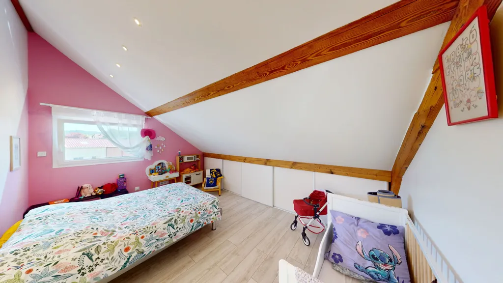 Magamistoad - Modern House with Cathedral Ceiling in Damprichard